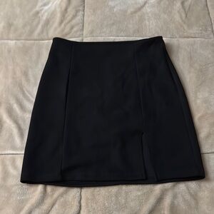 Windsor Women’s Elegant Suede Black Skirt - Small